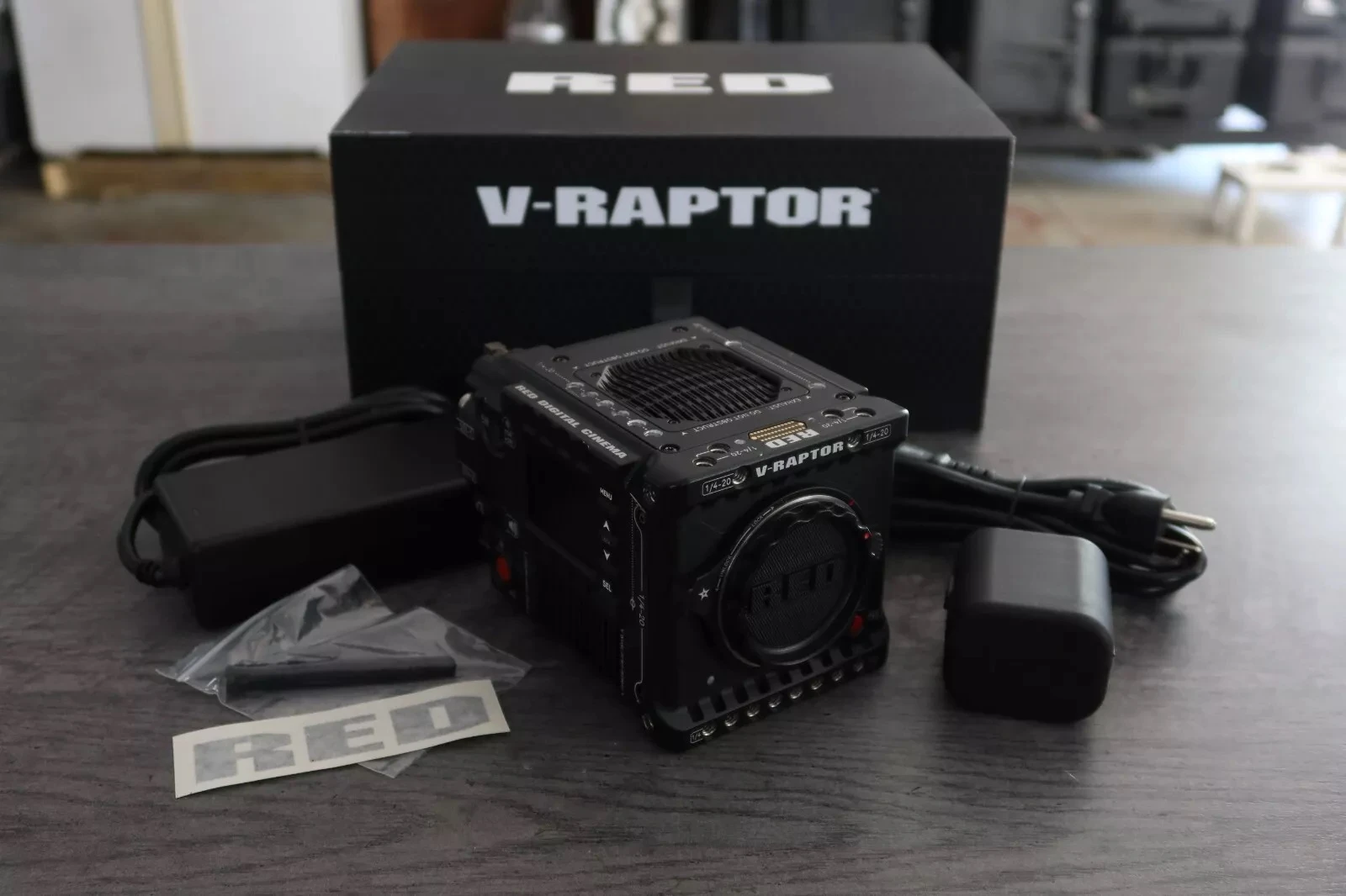 RED DIGITAL CINEMA V-RAPTOR 8K VV DSMC3